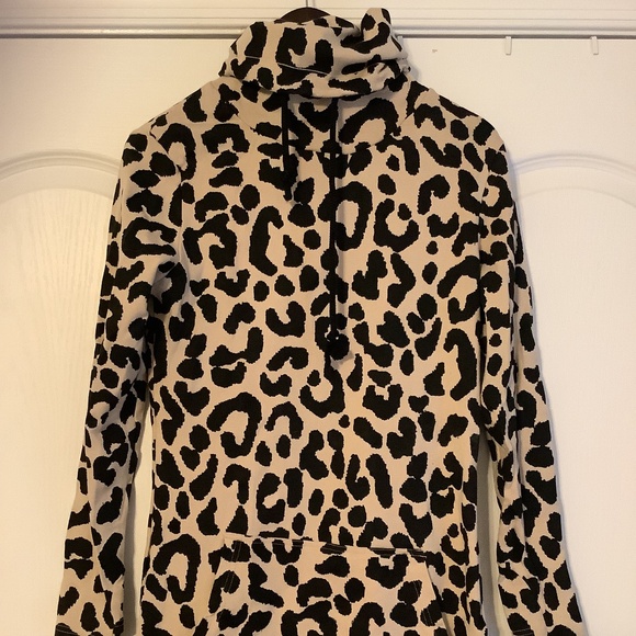 Leopard cowl neck - Picture 1 of 2